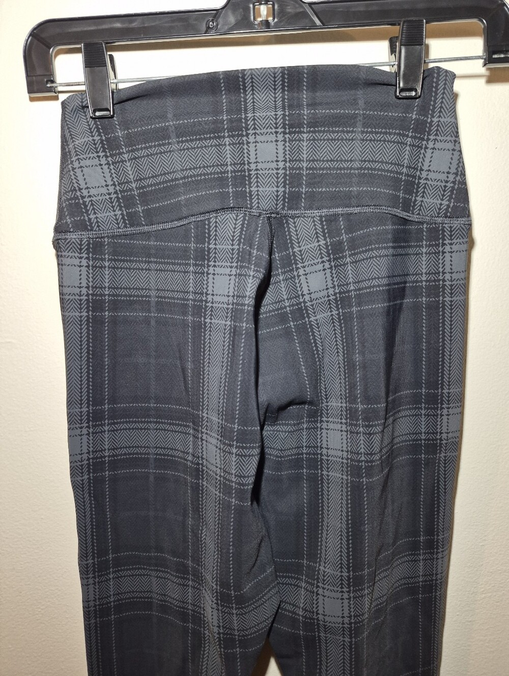 S) Alo Yoga High Waist Vapor Legacy Plaid Leggings Black/Anthrancite Colorway - Picture 5 of 12